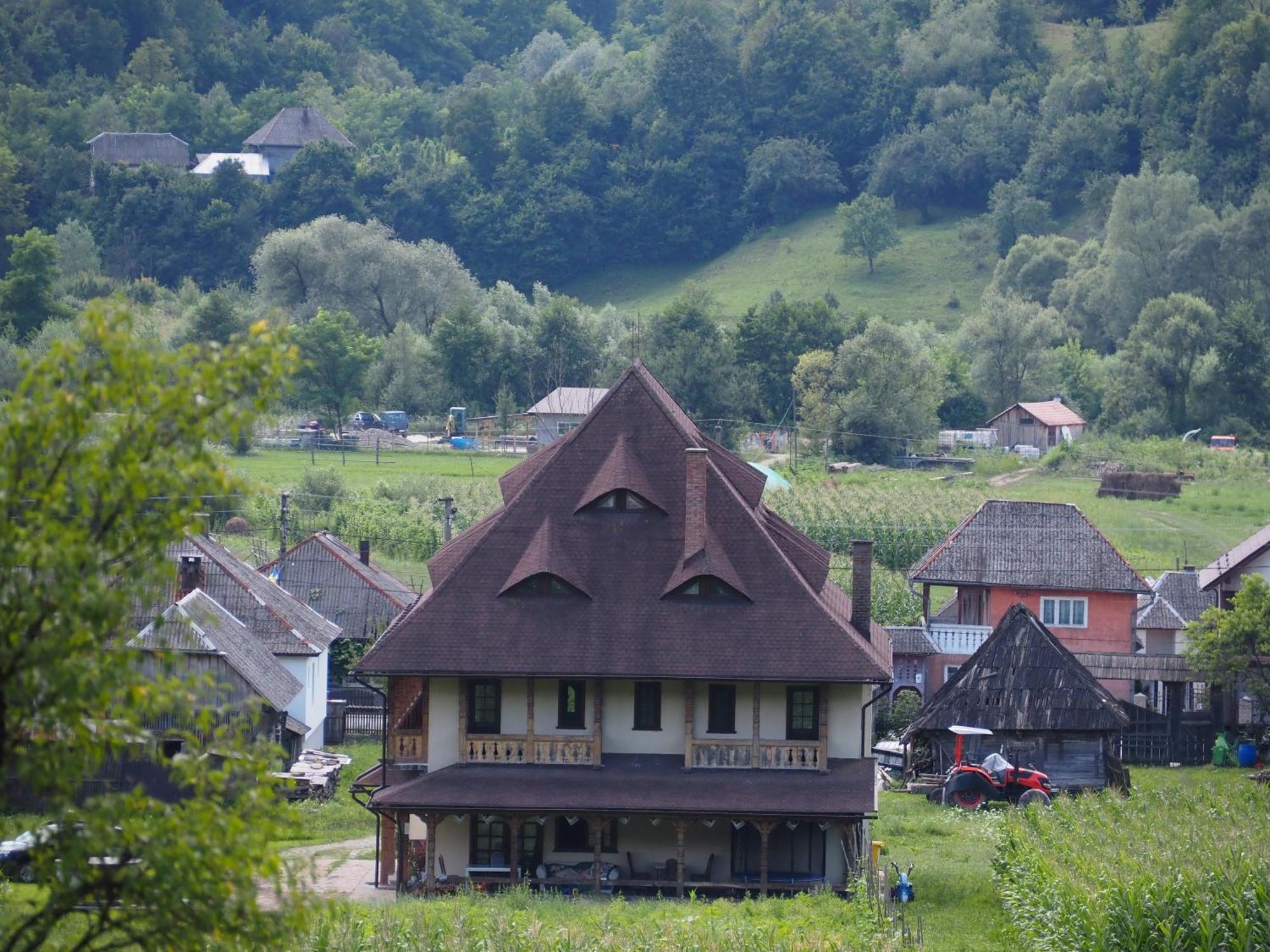 Pensiunea Sanziene Stramtura  Exterior photo