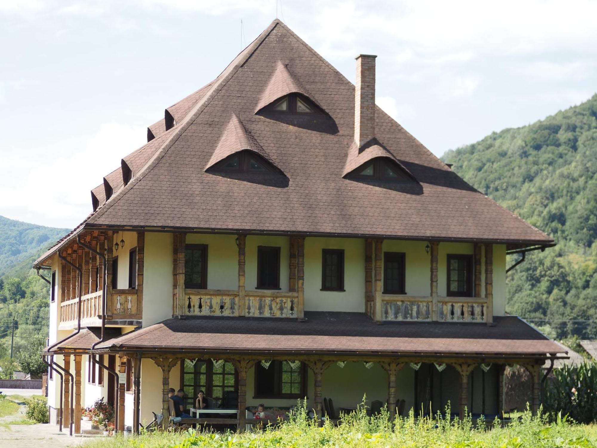Pensiunea Sanziene Stramtura  Exterior photo